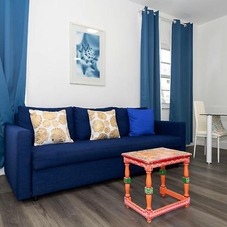 Apartments On Collins マイアミビーチ エクステリア 写真