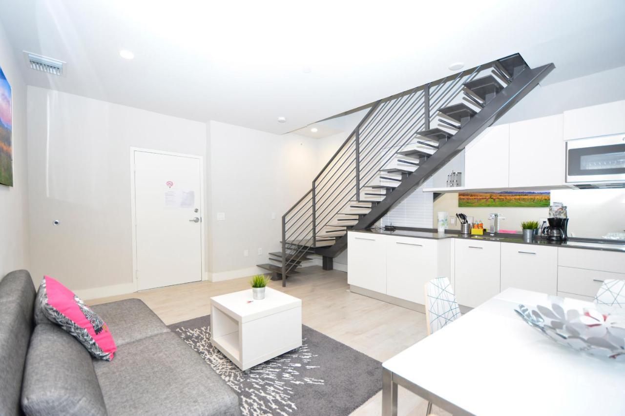 Apartments On Collins マイアミビーチ エクステリア 写真