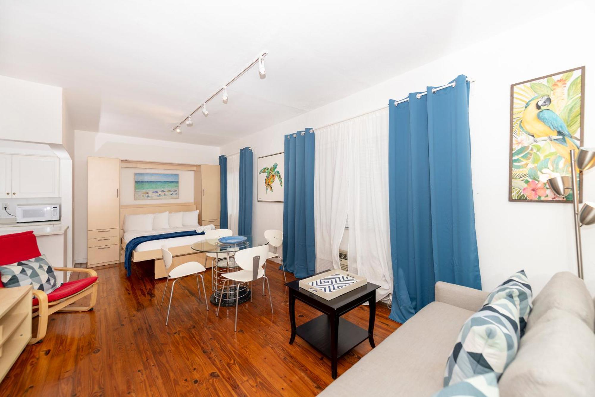Apartments On Collins マイアミビーチ エクステリア 写真