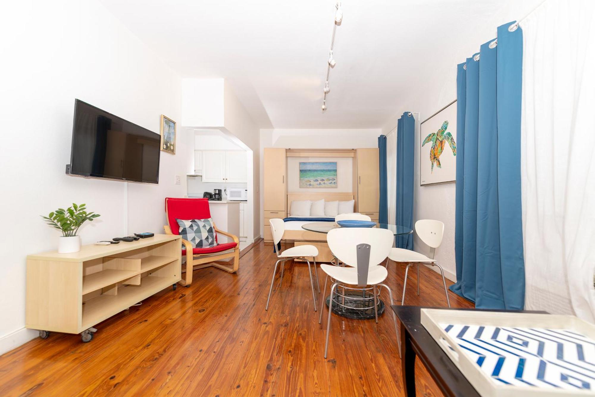 Apartments On Collins マイアミビーチ エクステリア 写真
