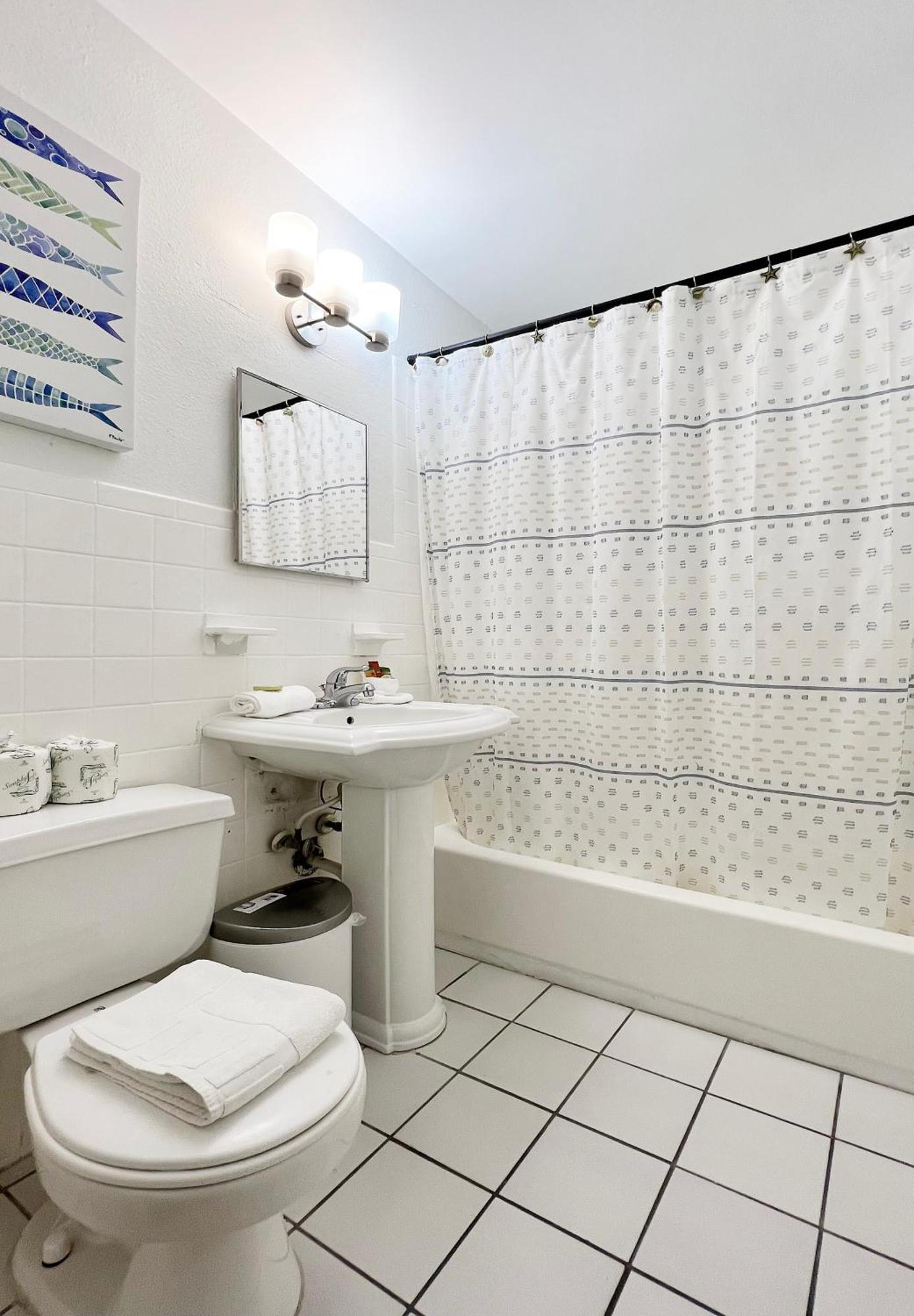 Apartments On Collins マイアミビーチ エクステリア 写真