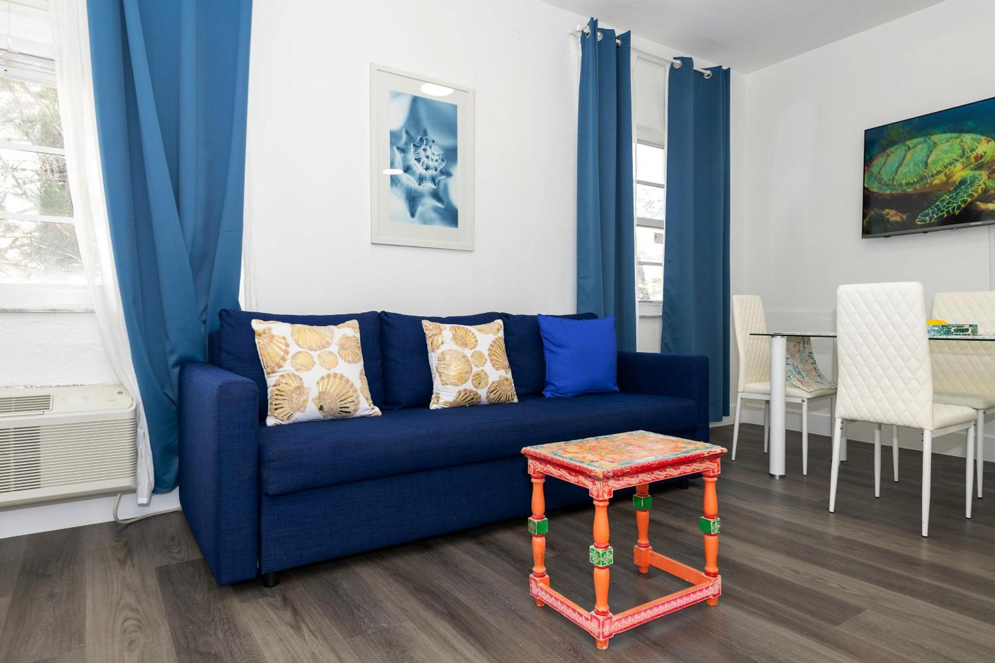 Apartments On Collins マイアミビーチ エクステリア 写真