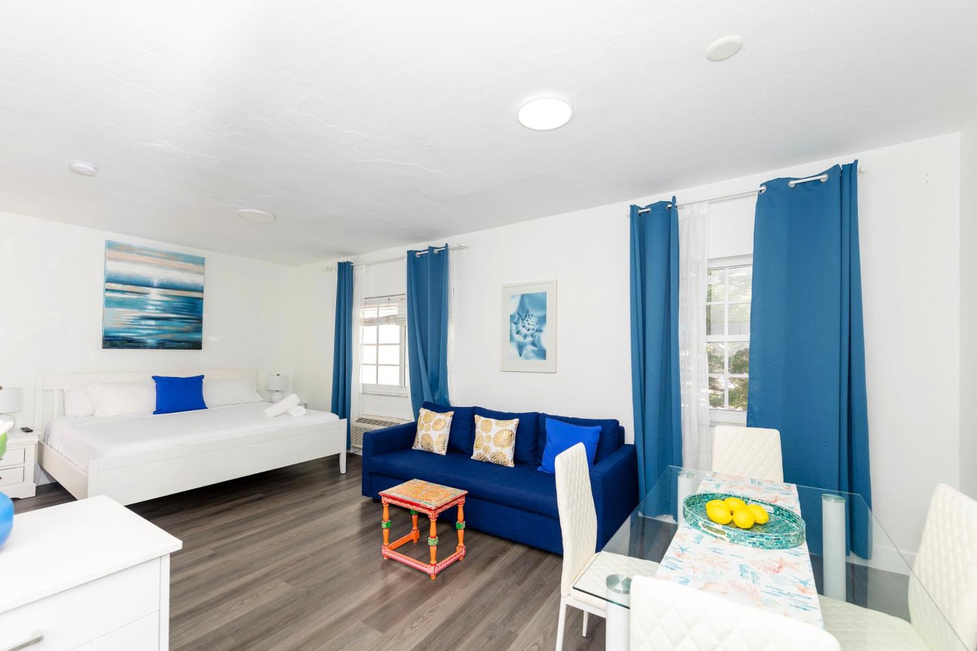 Apartments On Collins マイアミビーチ エクステリア 写真