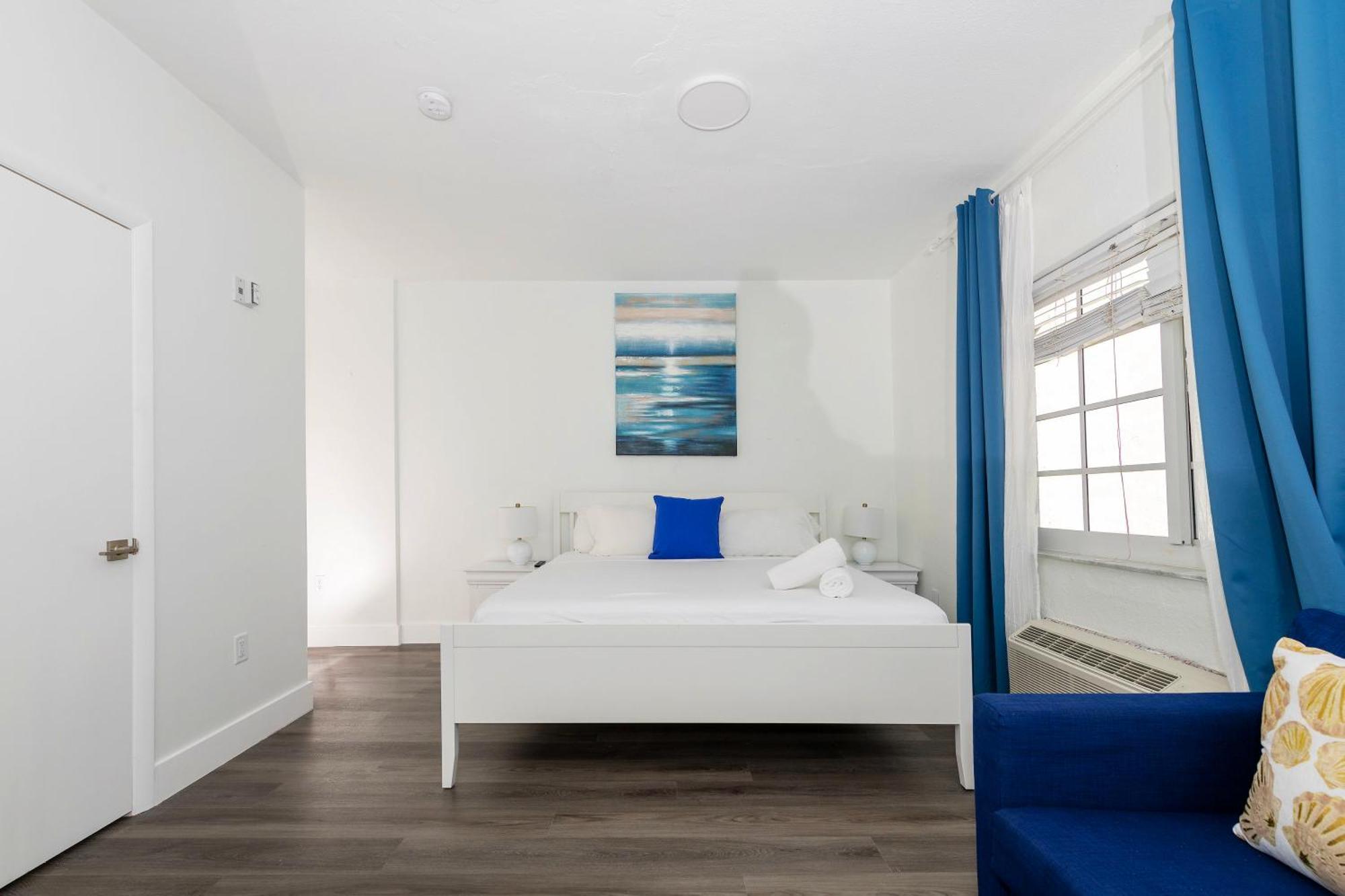 Apartments On Collins マイアミビーチ エクステリア 写真